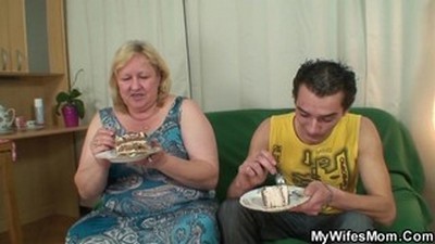 Теща с зятем
